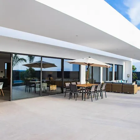 Villa Macan