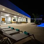 Macan Villa *